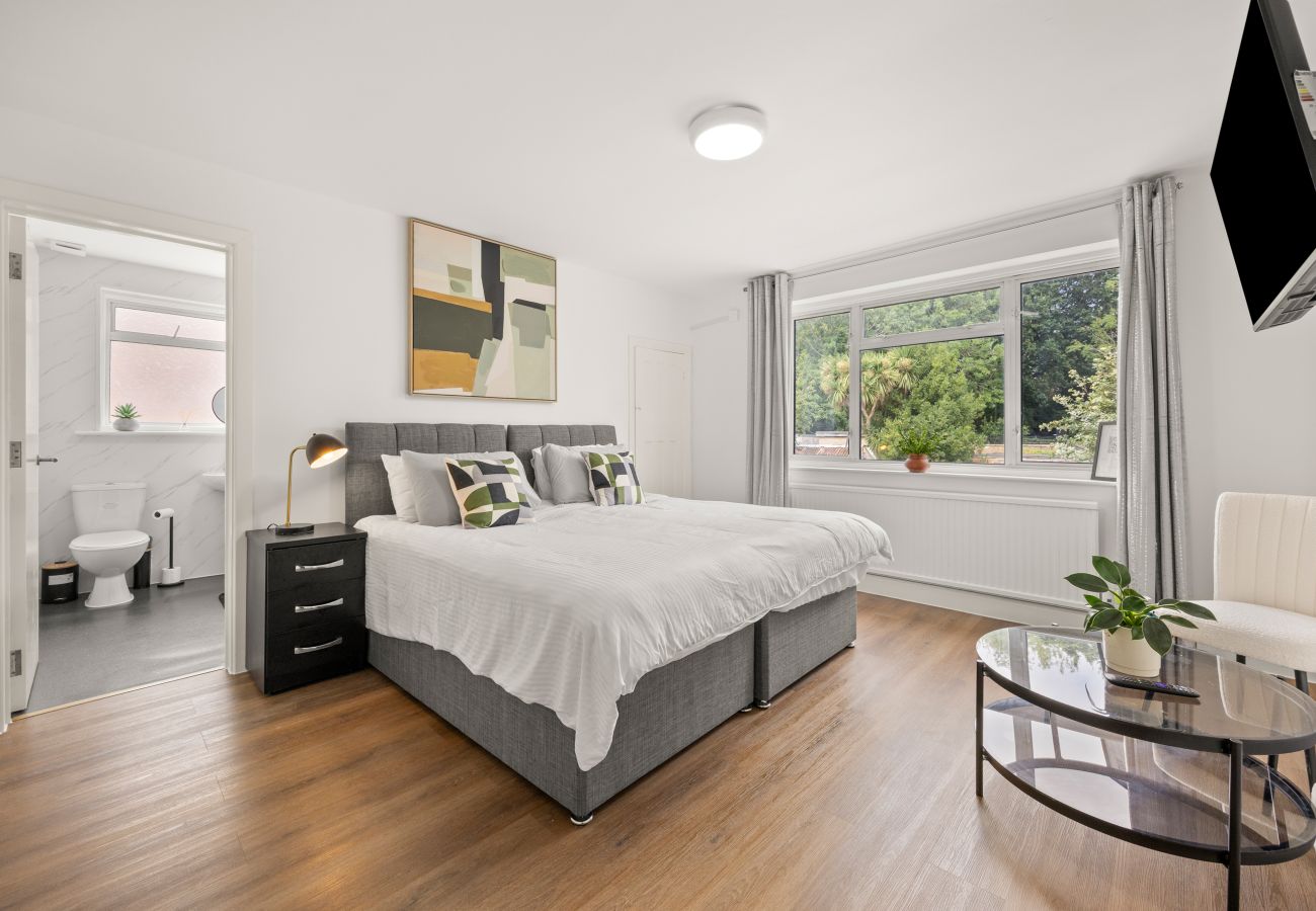 House in Croydon - Addington Road