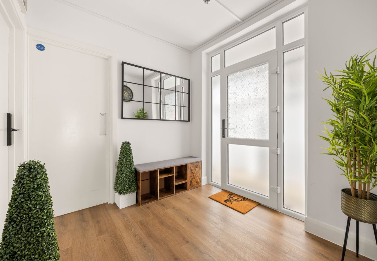 House in Croydon - Addington Road