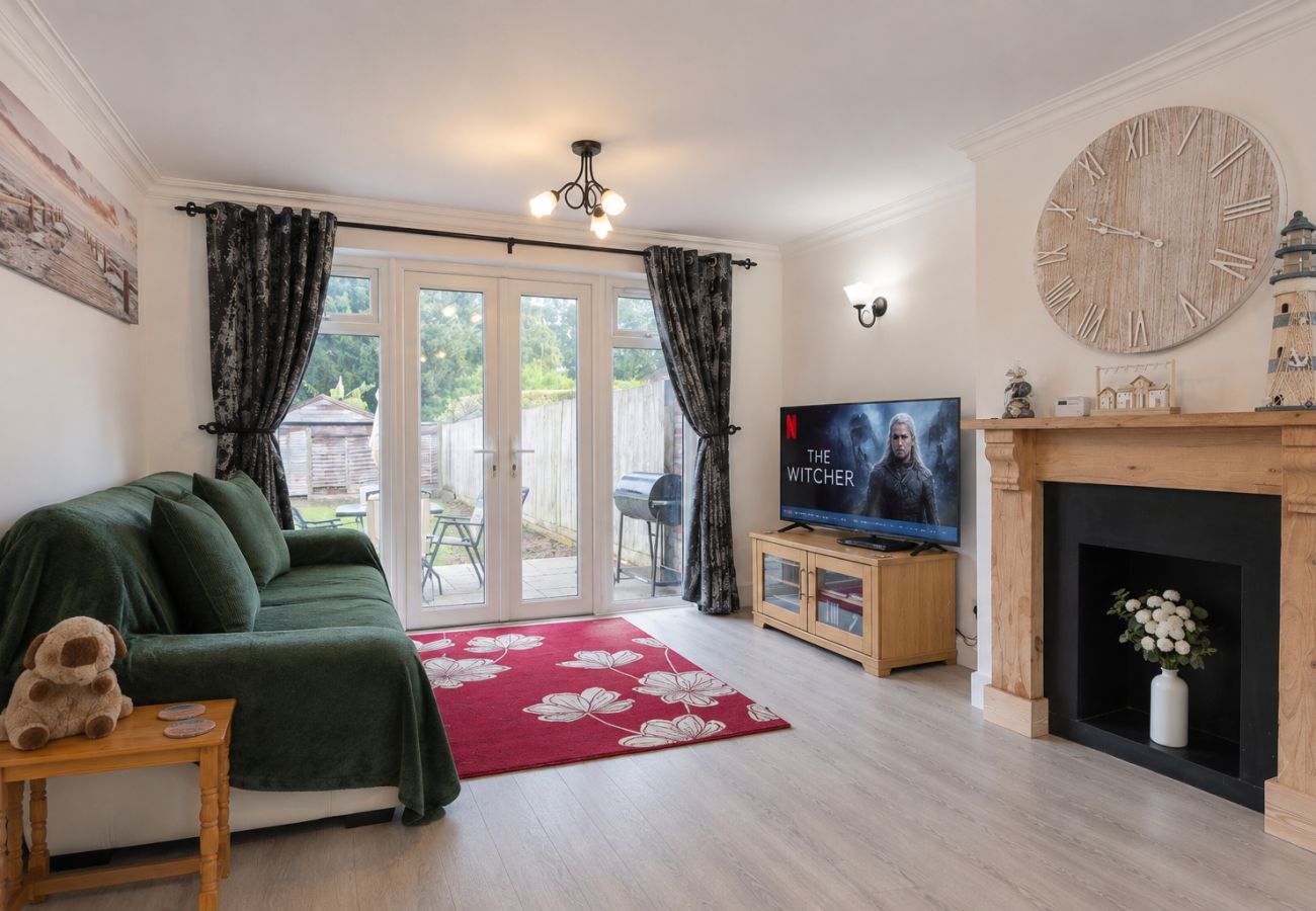 House in Crawley - Cedar Close